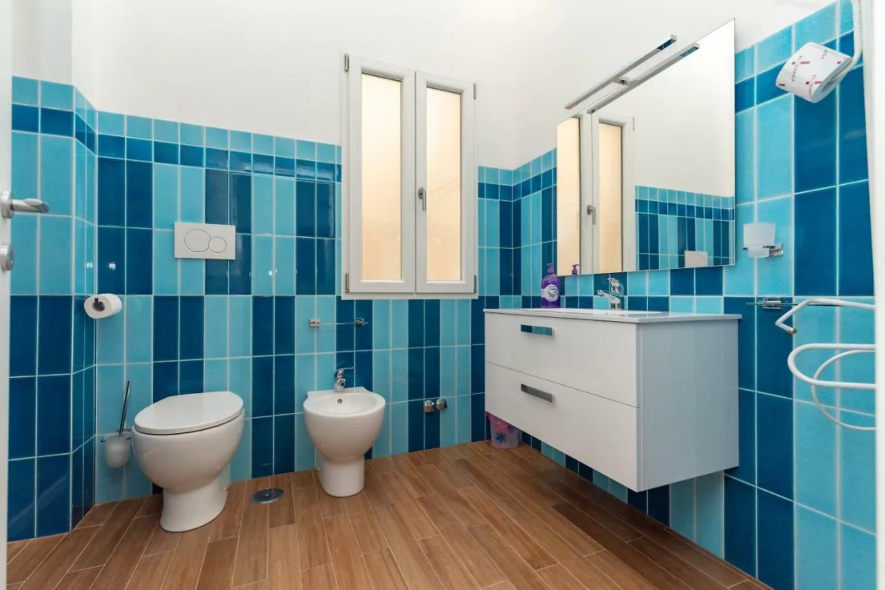 Colosseo Apartments And Rooms - Rome City Centre Italy