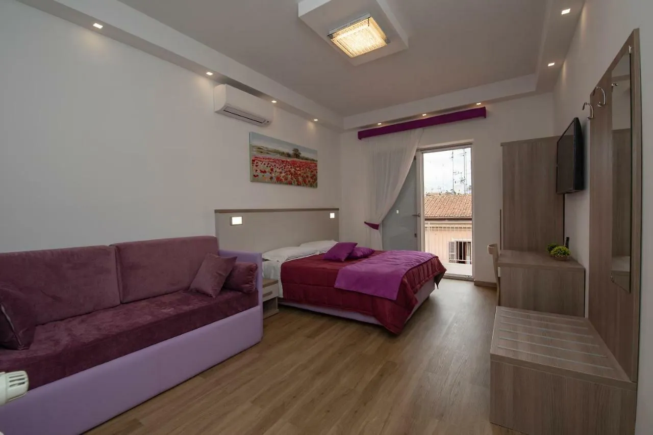 Colosseo Apartments And Rooms - Rome City Centre